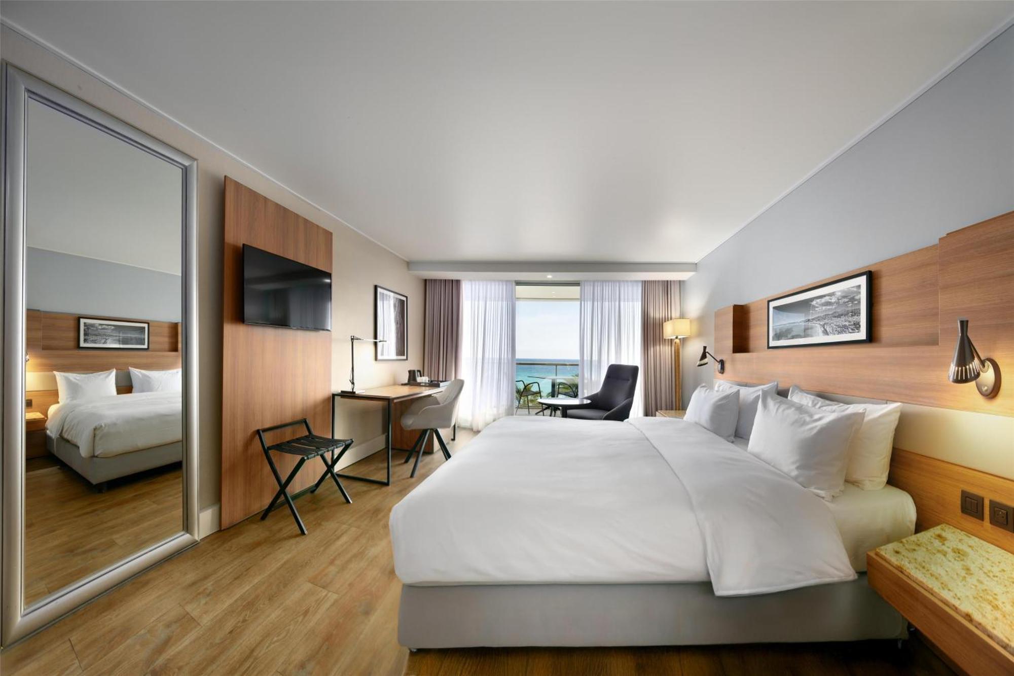 Radisson Blu 4*